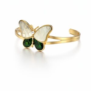 Elegant Gold Butterfly Bracelet